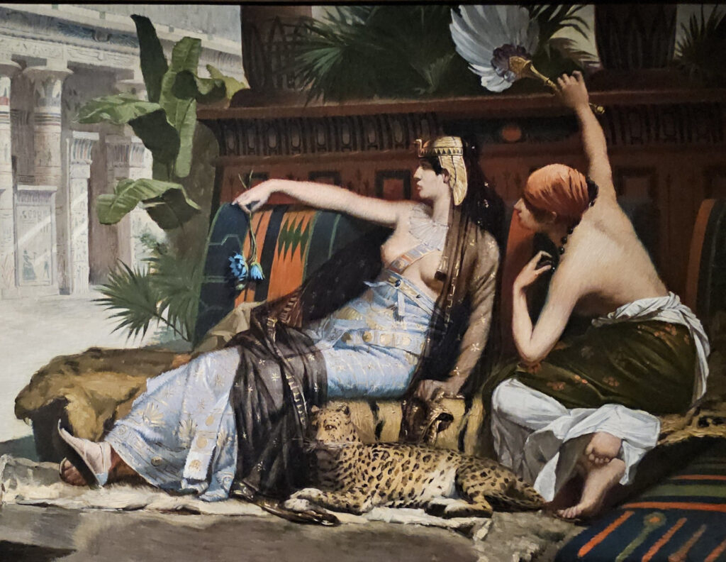 Cléopâtre selon l'imaginaire du 19e siècle. Alexandre Cabanel, Cléopâtre, 1887, Musée royal des Beaux-Arts d'Anvers. CC0.